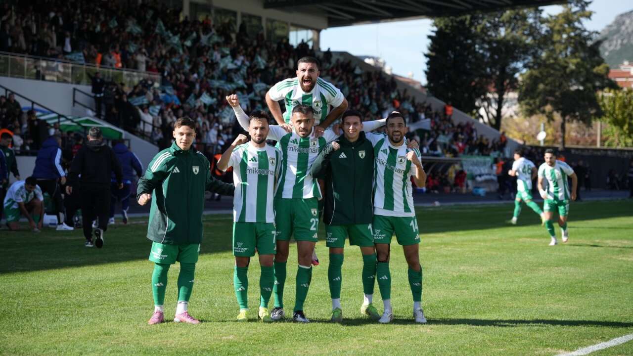 Muğlaspor, Lig Lideri Batman Petrolspor’u  2-0 Mağlup Ederek Puansız Gönderdi 4